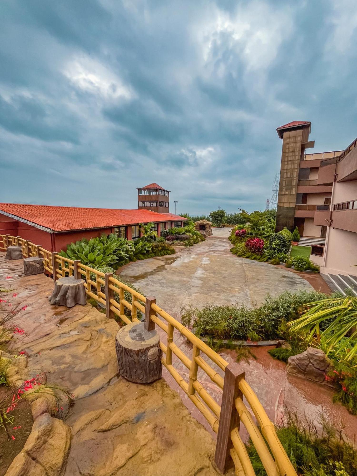 Regenta Bharti Amusement & Adventure Resort Pune, Urulikanchan Uruli Kānchān Eksteriør bilde